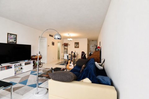 Condo in Fort Lauderdale, Florida, 1 bedroom  № 2078210 - photo 17