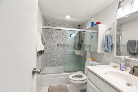 Condo in Fort Lauderdale, Florida, 1 bedroom  № 2078210 - photo 14