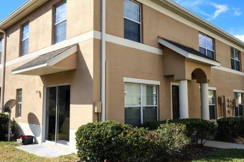 Townhouse in Trinity, Florida 3 bedrooms, 126.72 sq.m. № 2112141