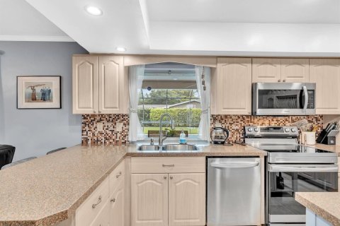 House in Plantation, Florida 4 bedrooms, 224.82 sq.m. № 2087467 - photo 17