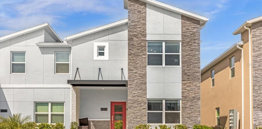 Townhouse in Kissimmee, Florida 5 bedrooms, 201.41 sq.m. № 1684538