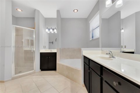 House in Homestead, Florida 5 bedrooms, 231.51 sq.m. № 2011890 - photo 30