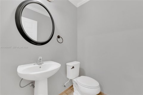 House in Homestead, Florida 5 bedrooms, 231.51 sq.m. № 2011890 - photo 5