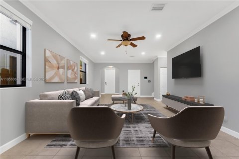 House in Homestead, Florida 5 bedrooms, 231.51 sq.m. № 2011890 - photo 21