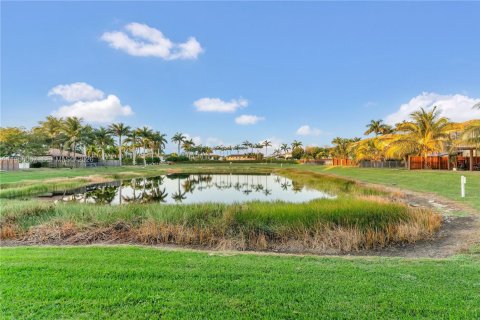 House in Homestead, Florida 5 bedrooms, 231.51 sq.m. № 2011890 - photo 11