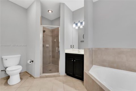 House in Homestead, Florida 5 bedrooms, 231.51 sq.m. № 2011890 - photo 2