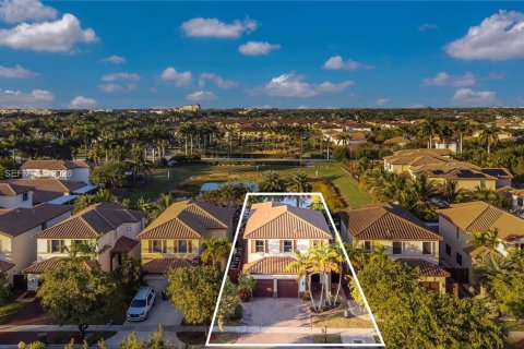 House in Homestead, Florida 5 bedrooms, 231.51 sq.m. № 2011890 - photo 14