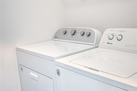 House in Lake Wales, Florida 3 bedrooms, 118.17 sq.m. № 1912179 - photo 9