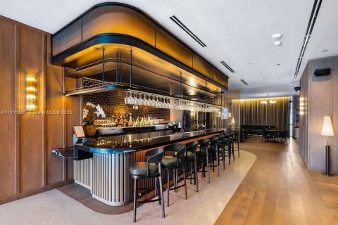 Condo in Miami, Florida, 1 bedroom  № 1967615 - photo 29