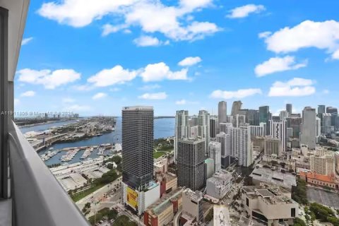 Condo in Miami, Florida, 1 bedroom  № 1967615 - photo 22