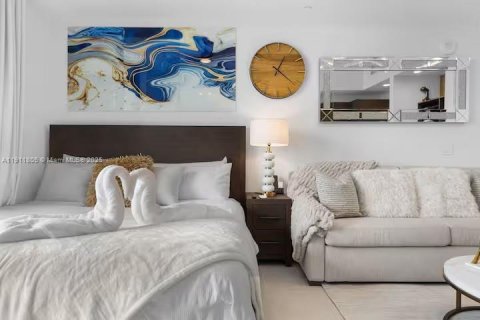 Condo in Miami, Florida, 1 bedroom  № 1967615 - photo 5