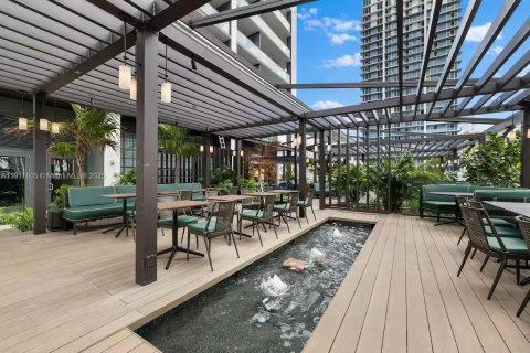 Condo in Miami, Florida, 1 bedroom  № 1967615 - photo 28