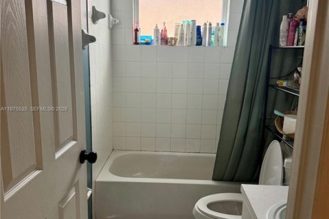 Casa en venta en Miramar, Florida, 3 dormitorios, 143.26 m2 № 2038475 - foto 14