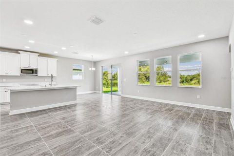 Casa en venta en Wesley Chapel, Florida, 5 dormitorios, 288.93 m2 № 1690604 - foto 18