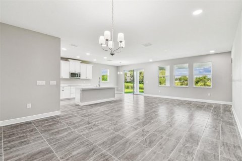 Casa en venta en Wesley Chapel, Florida, 5 dormitorios, 288.93 m2 № 1690604 - foto 17