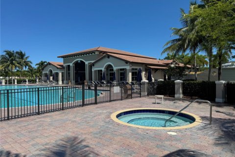 Condo in Cutler Bay, Florida, 3 bedrooms  № 1878405 - photo 19