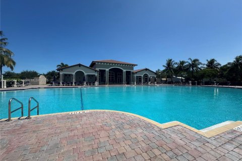Condo in Cutler Bay, Florida, 3 bedrooms  № 1878405 - photo 17