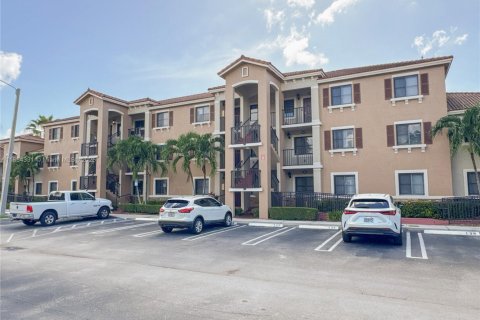 Condo in Cutler Bay, Florida, 3 bedrooms  № 1878405 - photo 12