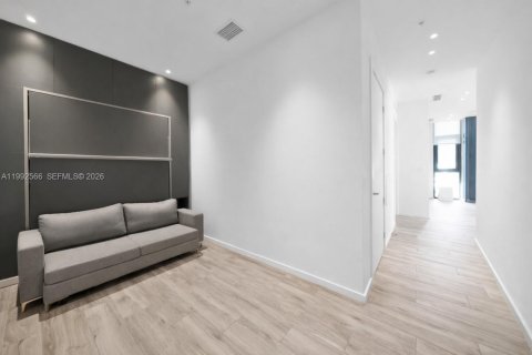 Condo in Miami, Florida, 2 bedrooms  № 2058782 - photo 9