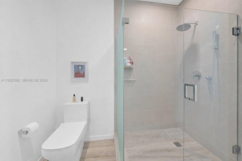 Condo in Miami, Florida, 2 bedrooms  № 2058782 - photo 27