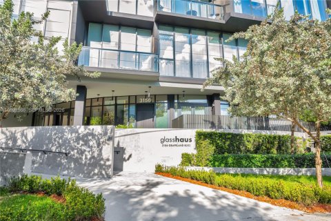 Condo in Miami, Florida, 2 bedrooms  № 2058782 - photo 3