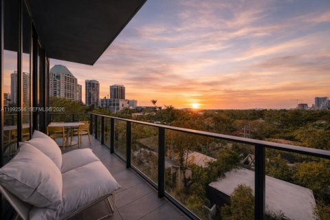 Condo in Miami, Florida, 2 bedrooms  № 2058782