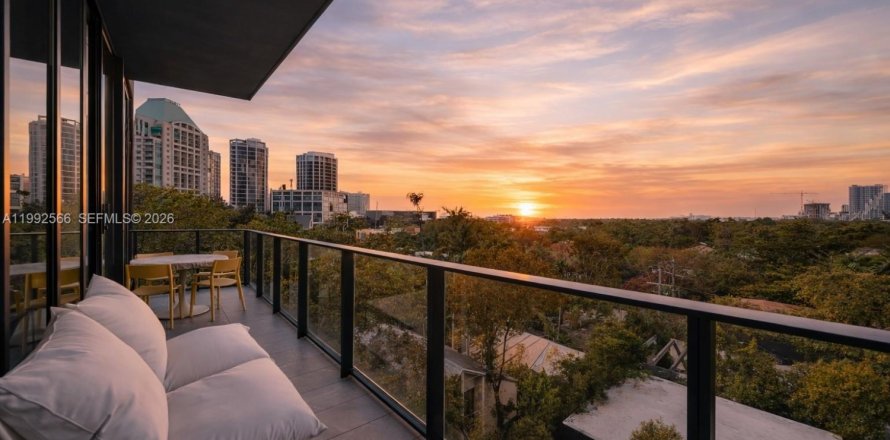 Condo in Miami, Florida, 2 bedrooms  № 2058782