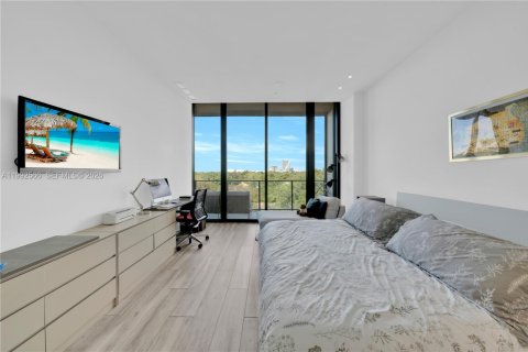 Condo in Miami, Florida, 2 bedrooms  № 2058782 - photo 23