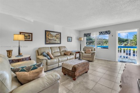 Condominio en venta en Deerfield Beach, Florida, 2 dormitorios, 76.18 m2 № 1994863 - foto 17