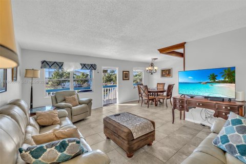 Condominio en venta en Deerfield Beach, Florida, 2 dormitorios, 76.18 m2 № 1994863 - foto 19