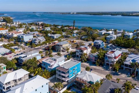 House in Bradenton Beach, Florida 6 bedrooms, 260.13 sq.m. № 932741 - photo 3