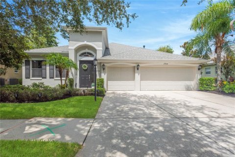 Casa en Tampa, Florida 4 dormitorios, 234.86 m2 № 2208680
