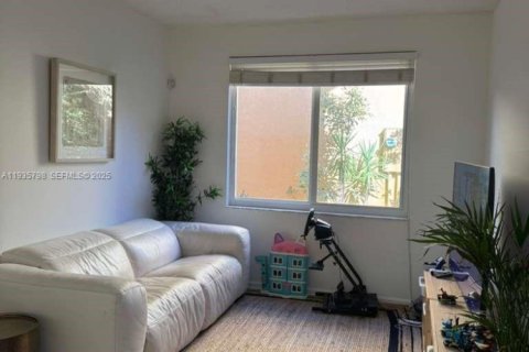 House in Weston, Florida 4 bedrooms, 255.67 sq.m. № 1993992 - photo 11