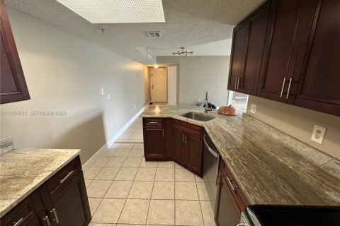 Снять в аренду кондоминиум в Коконат Крик, Флорида 3 спальни, 120.68м2, № 2018058 - фото 8