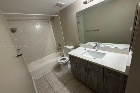 Снять в аренду кондоминиум в Коконат Крик, Флорида 3 спальни, 120.68м2, № 2018058 - фото 11