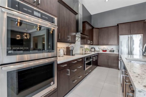 Купить виллу или дом в Дейви, Флорида 5 спален, 375.42м2, № 2430189 - фото 14
