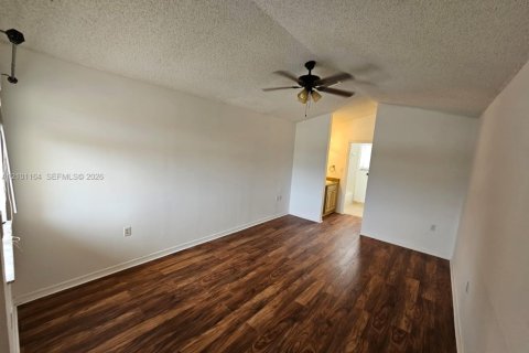 Condo in West Palm Beach, Florida, 3 bedrooms  № 2401350 - photo 19