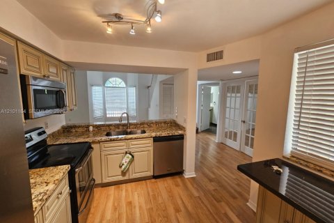Condo in West Palm Beach, Florida, 3 bedrooms  № 2401350