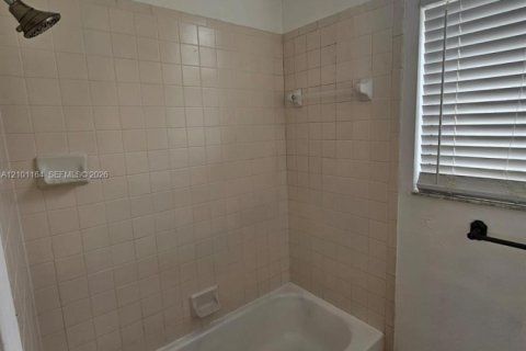 Condo in West Palm Beach, Florida, 3 bedrooms  № 2401350 - photo 24