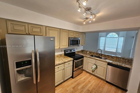 Condo in West Palm Beach, Florida, 3 bedrooms  № 2401350 - photo 3