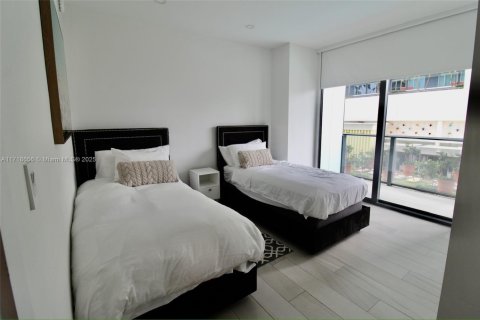 Condo in Miami, Florida, 2 bedrooms  № 1702634 - photo 8