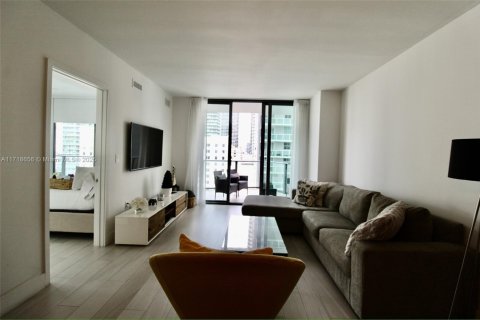 Condo in Miami, Florida, 2 bedrooms  № 1702634 - photo 5