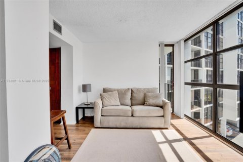 Condominio en venta en Hallandale Beach, Florida, 1 dormitorio, 99.87 m2 № 1646297 - foto 21