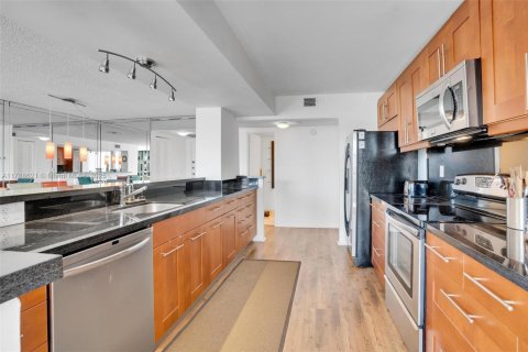 Condominio en venta en Hallandale Beach, Florida, 1 dormitorio, 99.87 m2 № 1646297 - foto 11