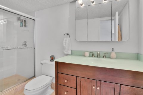Condominio en venta en Hallandale Beach, Florida, 1 dormitorio, 99.87 m2 № 1646297 - foto 6