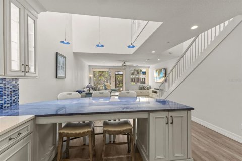 Condo in Longboat Key, Florida, 2 bedrooms  № 1587594 - photo 13