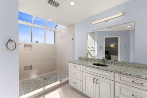 Condo in Longboat Key, Florida, 2 bedrooms  № 1587594 - photo 24
