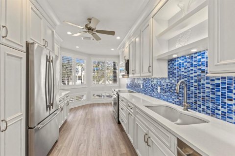Condo in Longboat Key, Florida, 2 bedrooms  № 1587594 - photo 8
