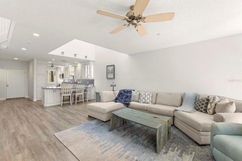 Condo in Longboat Key, Florida, 2 bedrooms  № 1587594 - photo 3