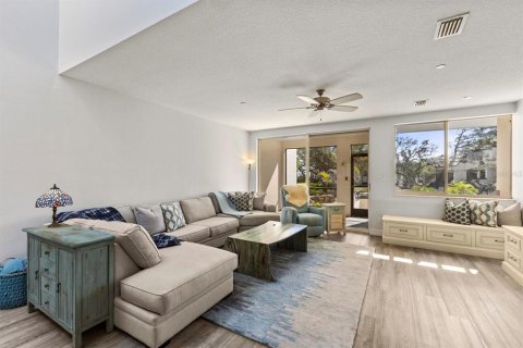 Condo in Longboat Key, Florida, 2 bedrooms  № 1587594 - photo 18